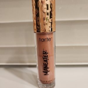 Tarte Maneater Blush & Glow Cheek Plump. Color "Buff"